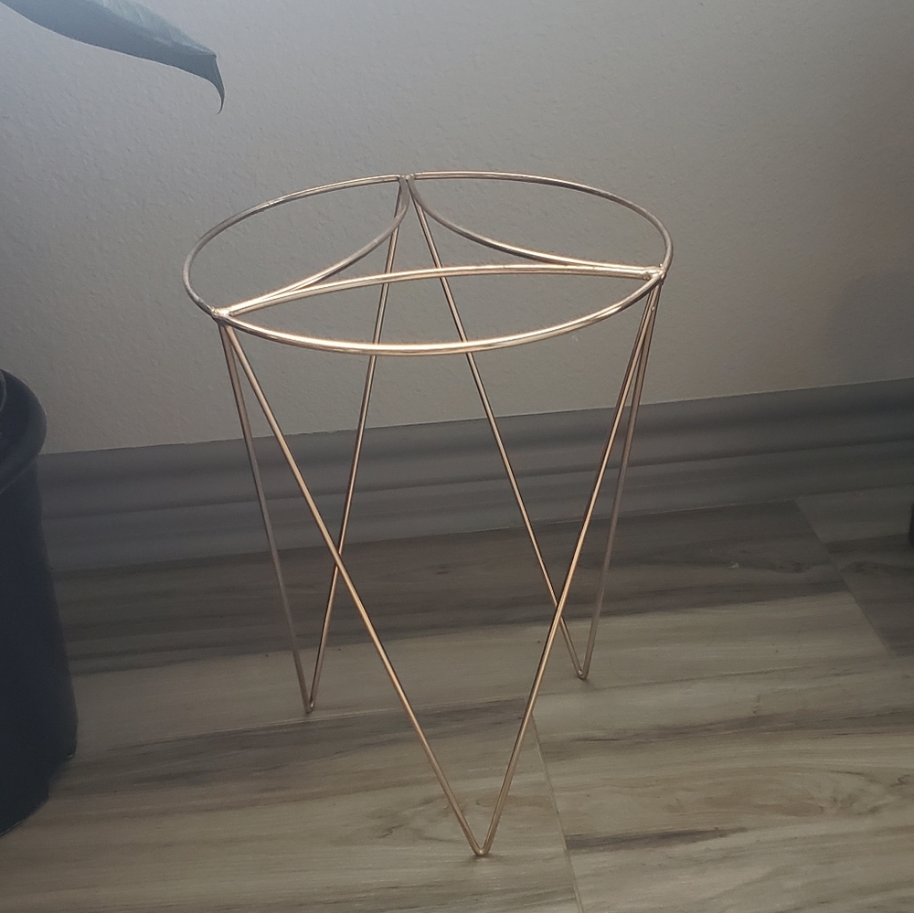 Rose Gold Metal Plant Stand